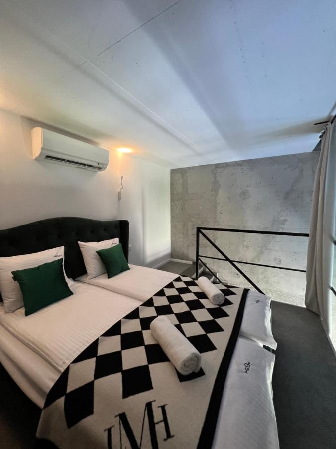 Neon Hotel apartamentowy *