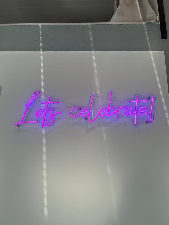 Neon