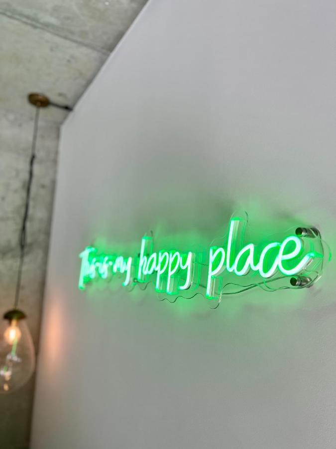 Hotel apartamentowy Neon *
